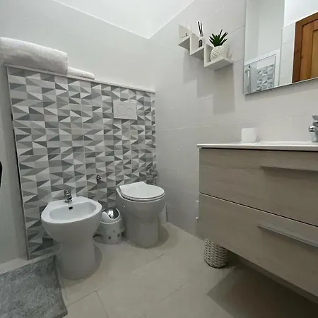 La Perla Del Mare Apartment *